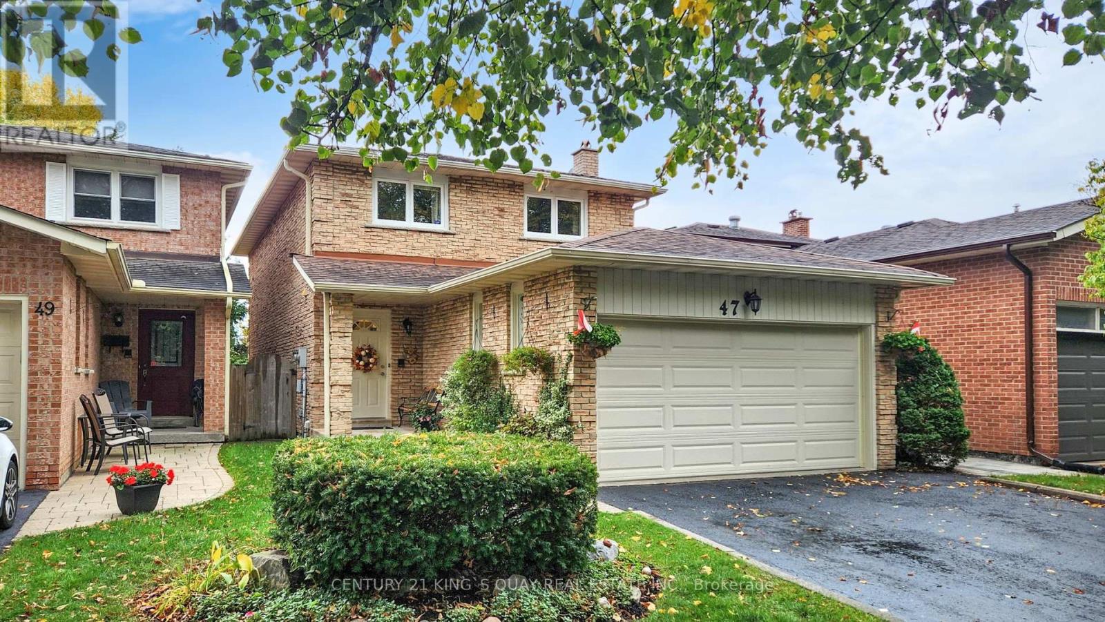 MLS® listing #29069903 for sale located at 47 RADFORD CRESCENT