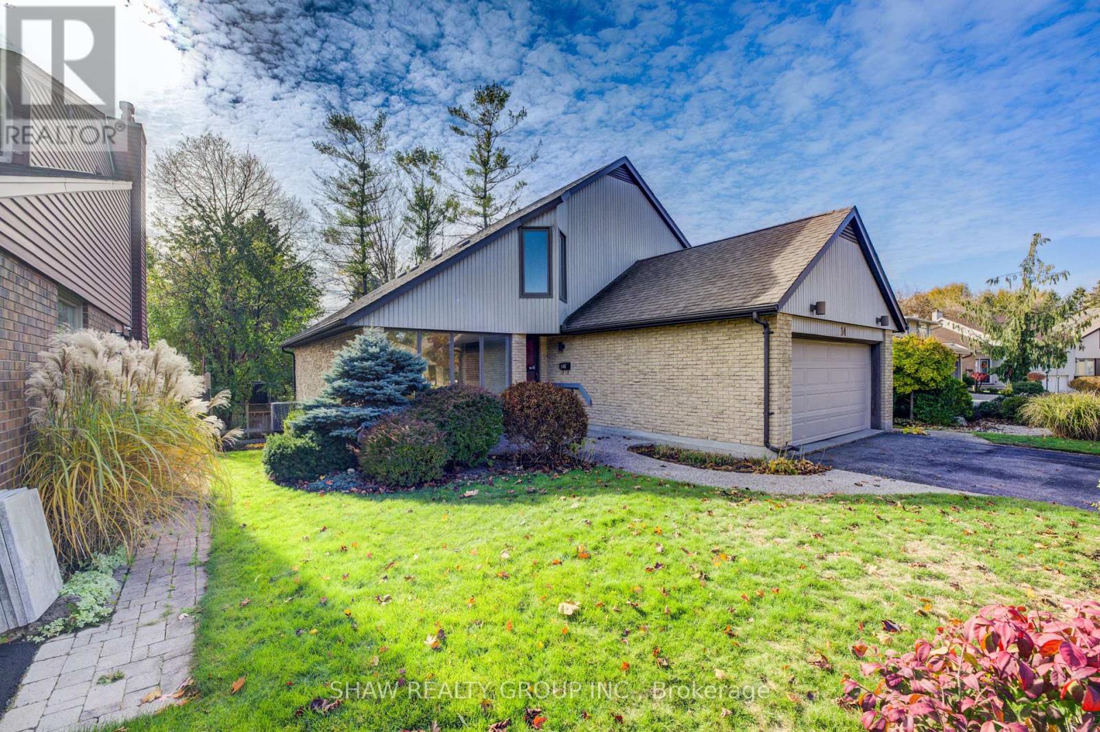 MLS® listing #29070633 for sale located at 14 BROADVIEW COURT