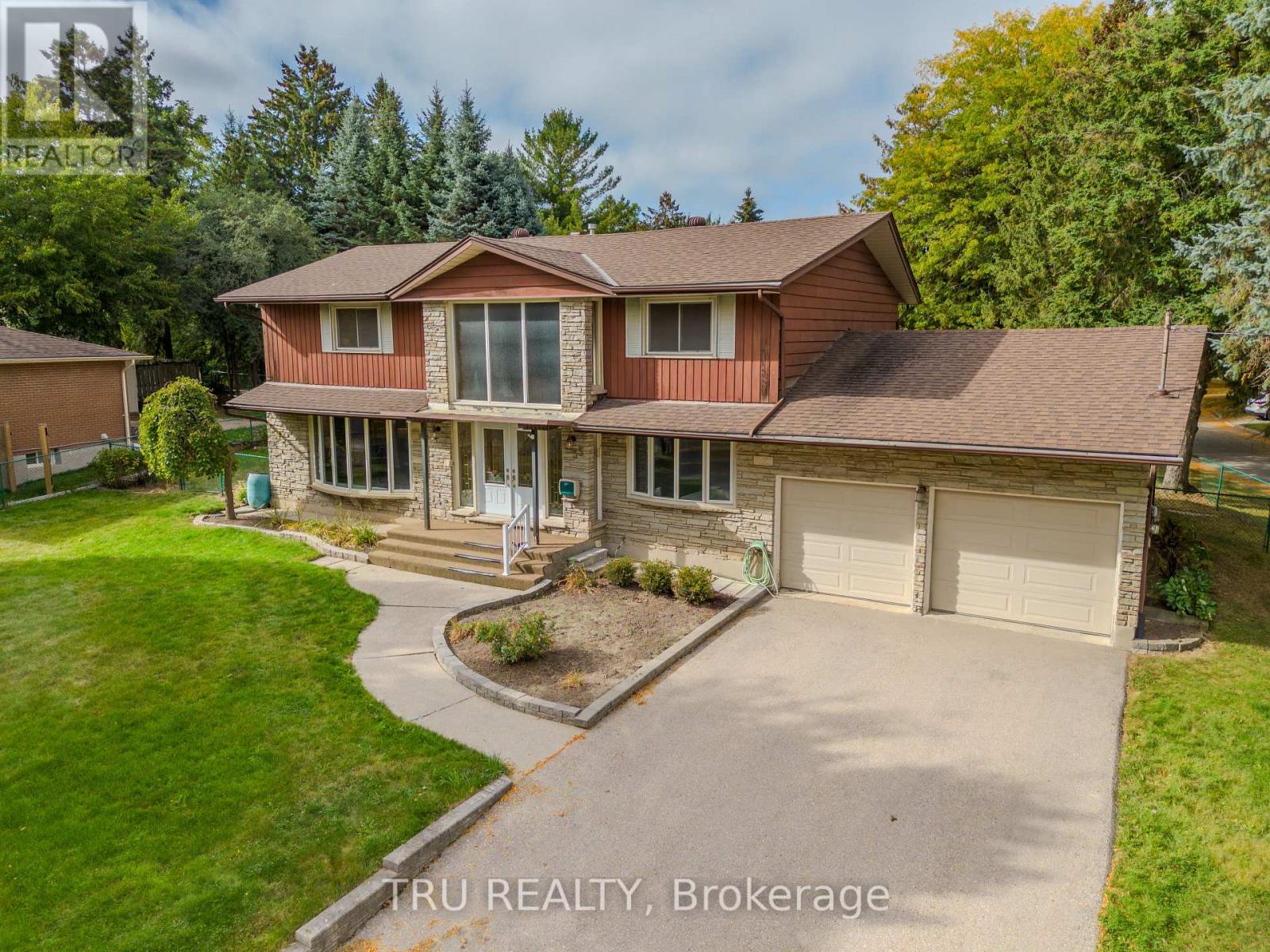 MLS® listing #29073571 for sale located at 55 AMOS AVENUE