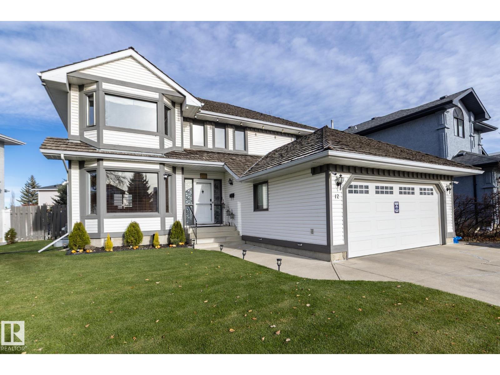 MLS® listing #29074367 for sale located at 12 ELSINORE PL NW