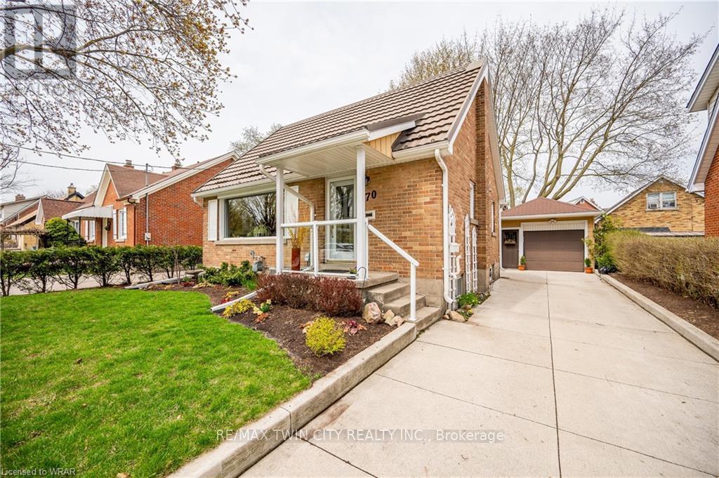 MLS® listing #29076249 for sale located at 270 MANSION STREET