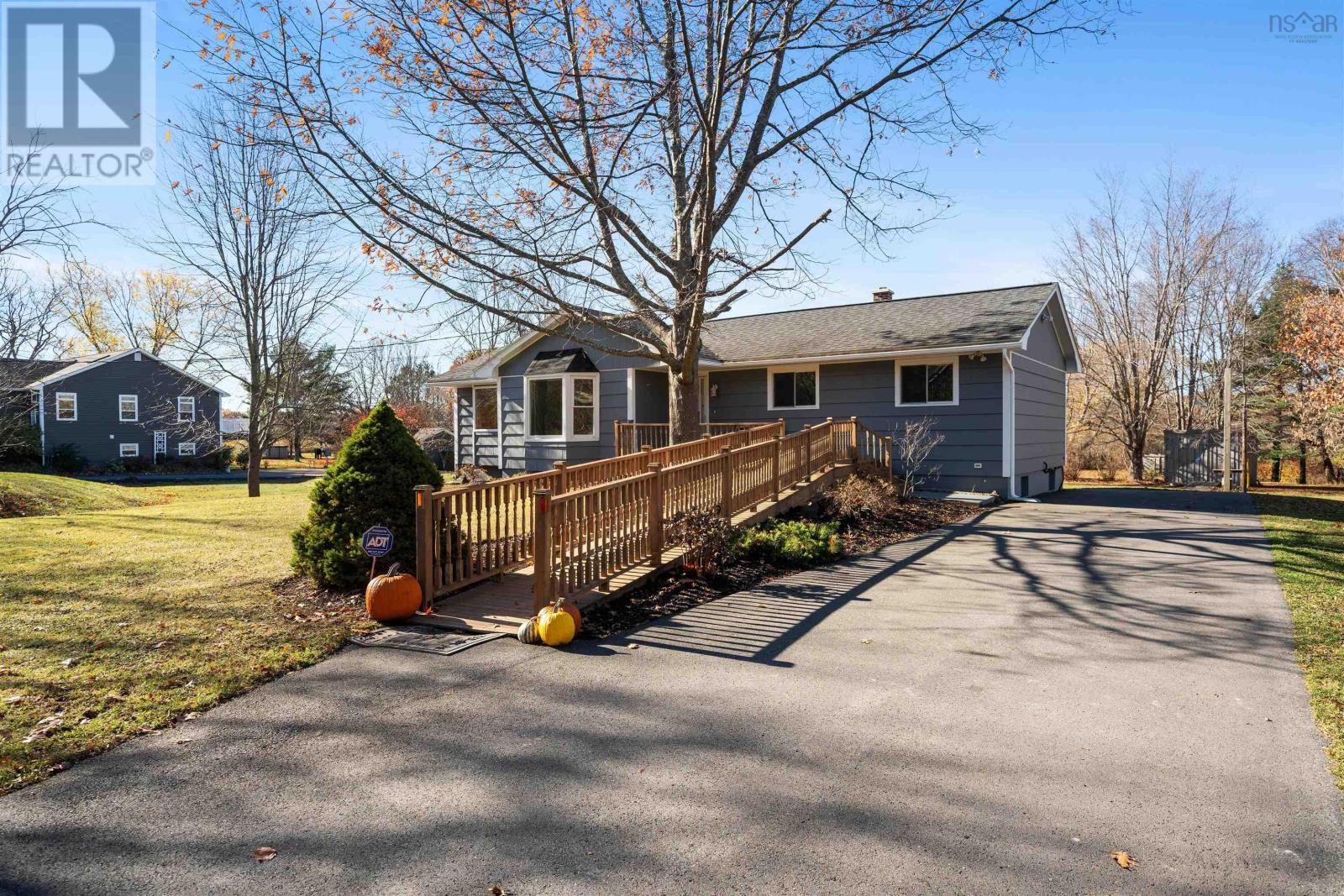 MLS® listing #29079801 for sale located at 4975 East River East Side Road