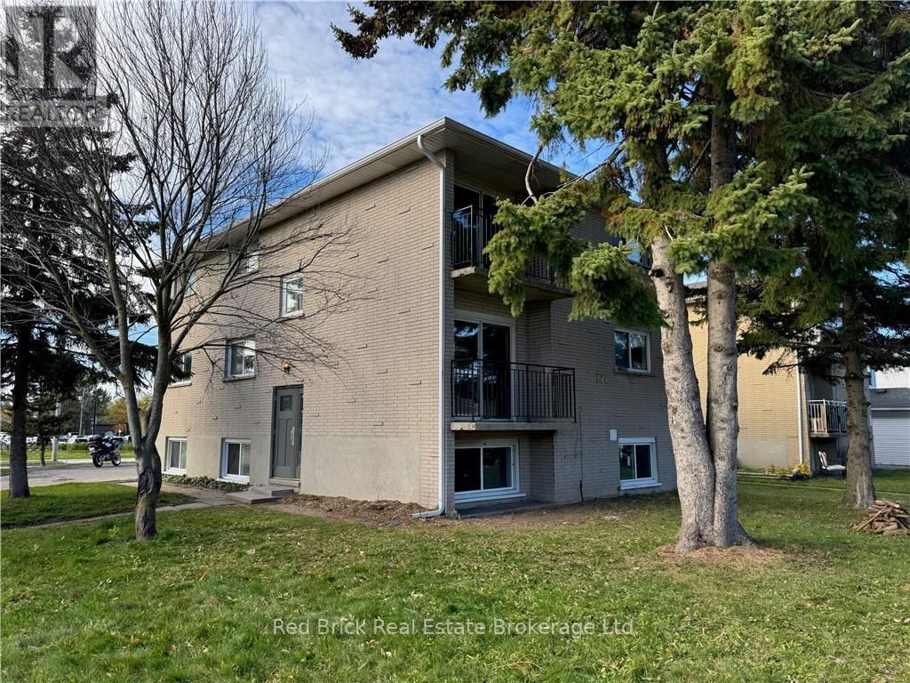 MLS® listing #29081682 for sale located at 204 VERONICA DRIVE