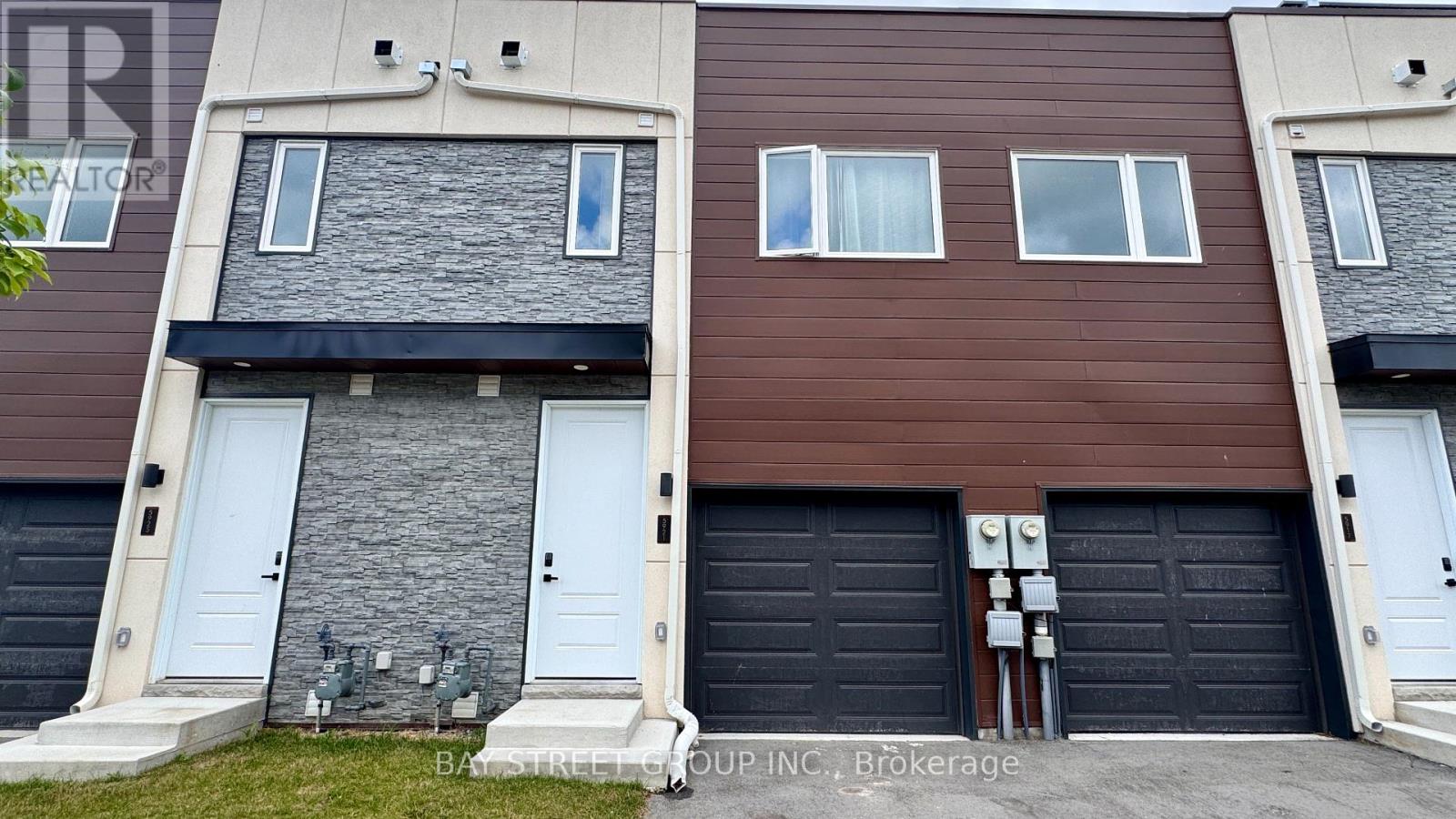 MLS® listing #29082258 for sale located at 5921 BENTLEY COMMON