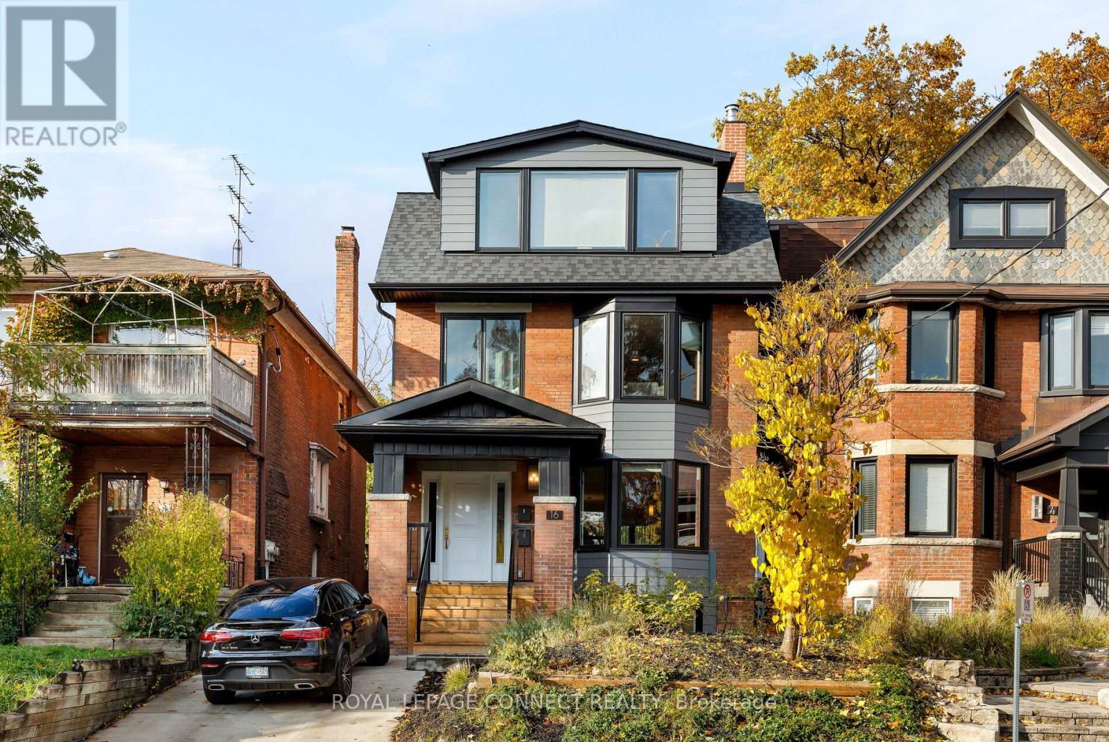 MLS® listing #29082290 for sale located at 16 ROSEMOUNT AVENUE