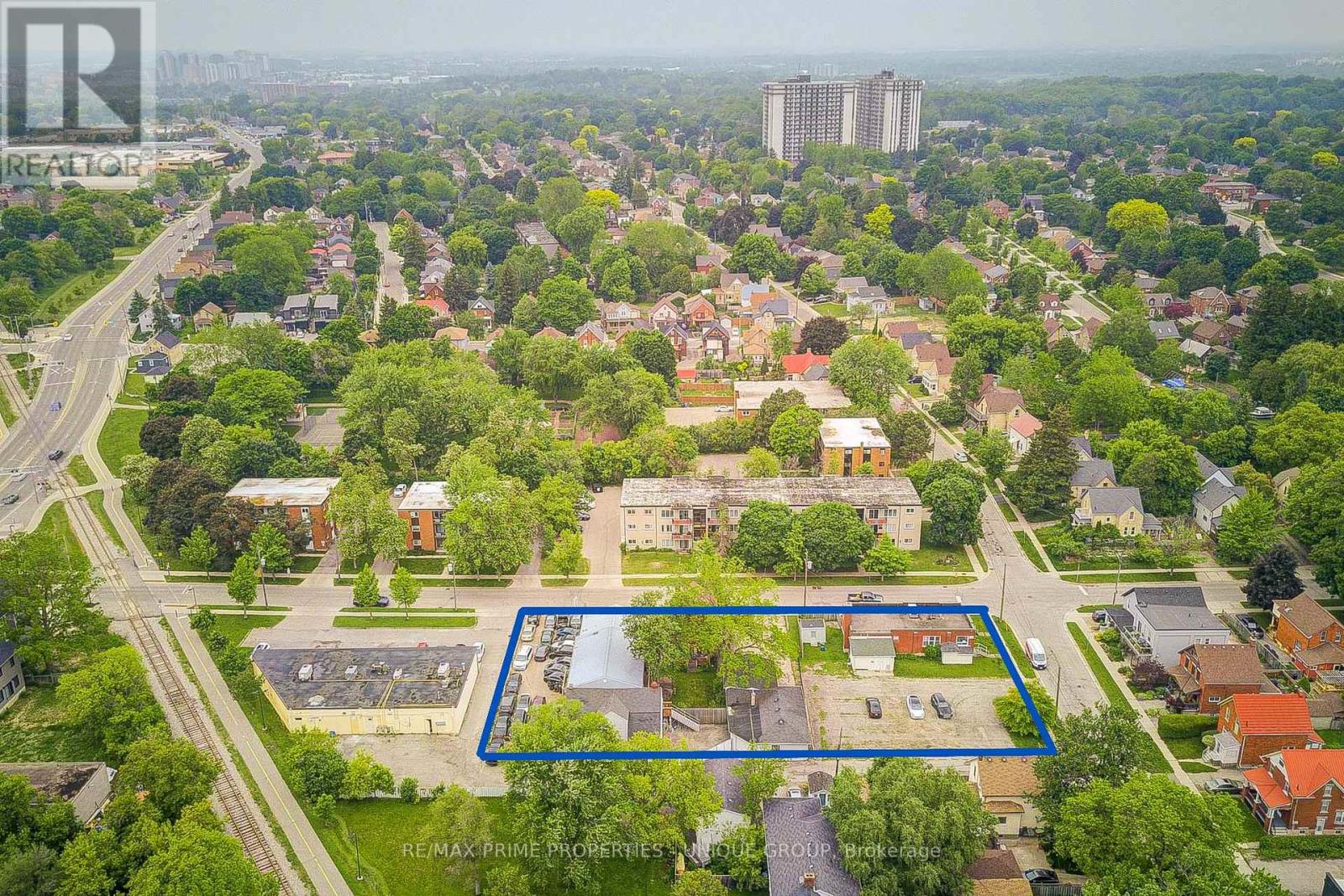 MLS® listing #29086990 for sale located at 155 AHRENS STREET W