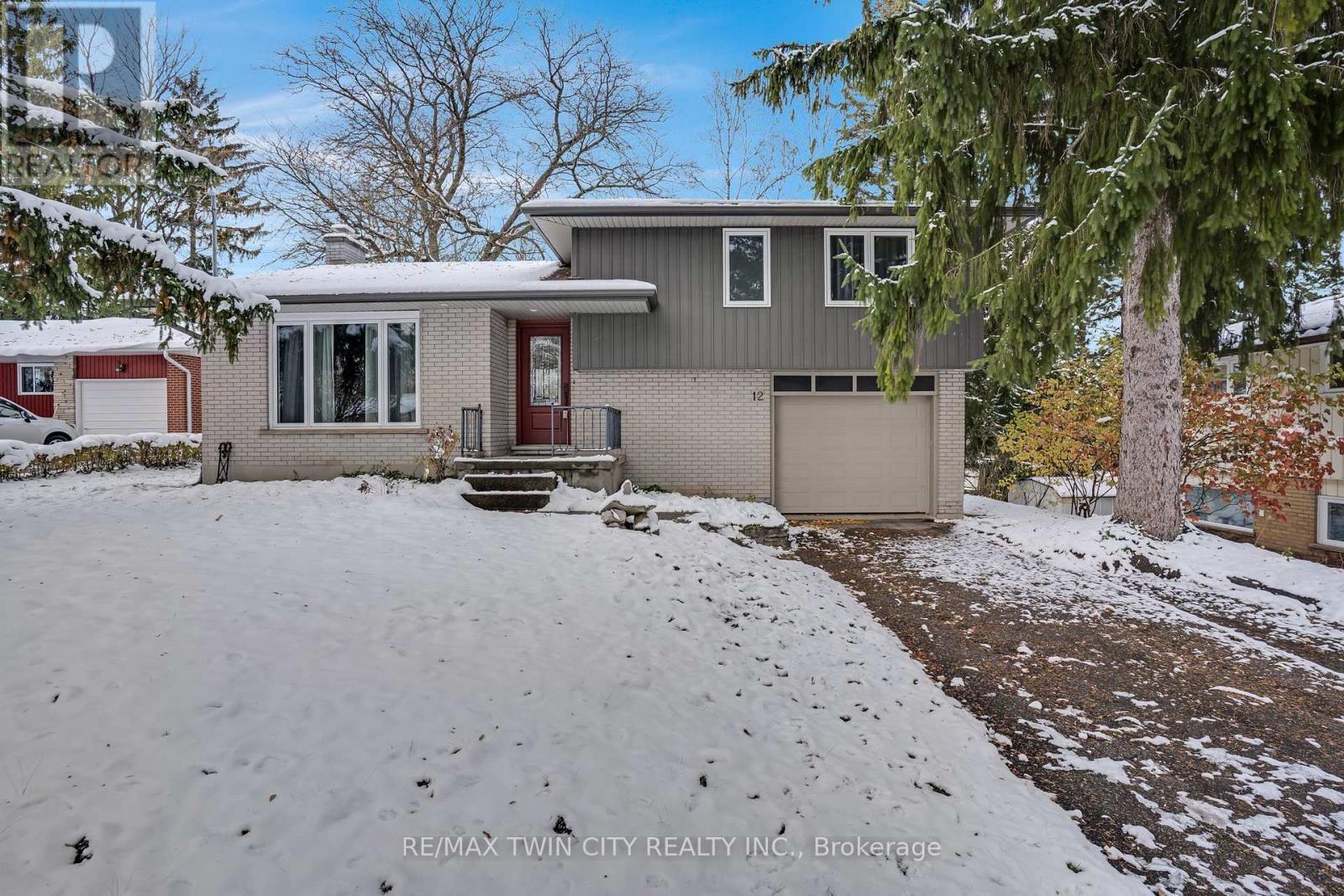 MLS® listing #29091408 for sale located at 12 SYCAMORE PLACE