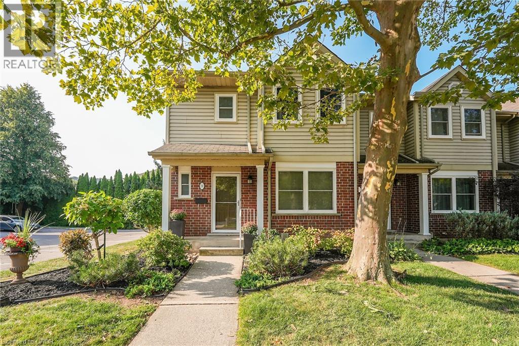 MLS® listing #29093983 for sale located at 55 KERMAN Avenue Unit# 9