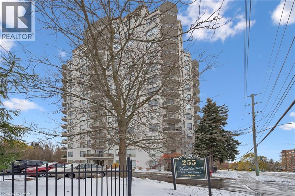 MLS® listing #29094212 for sale located at 255 KEATS Way Unit# 706