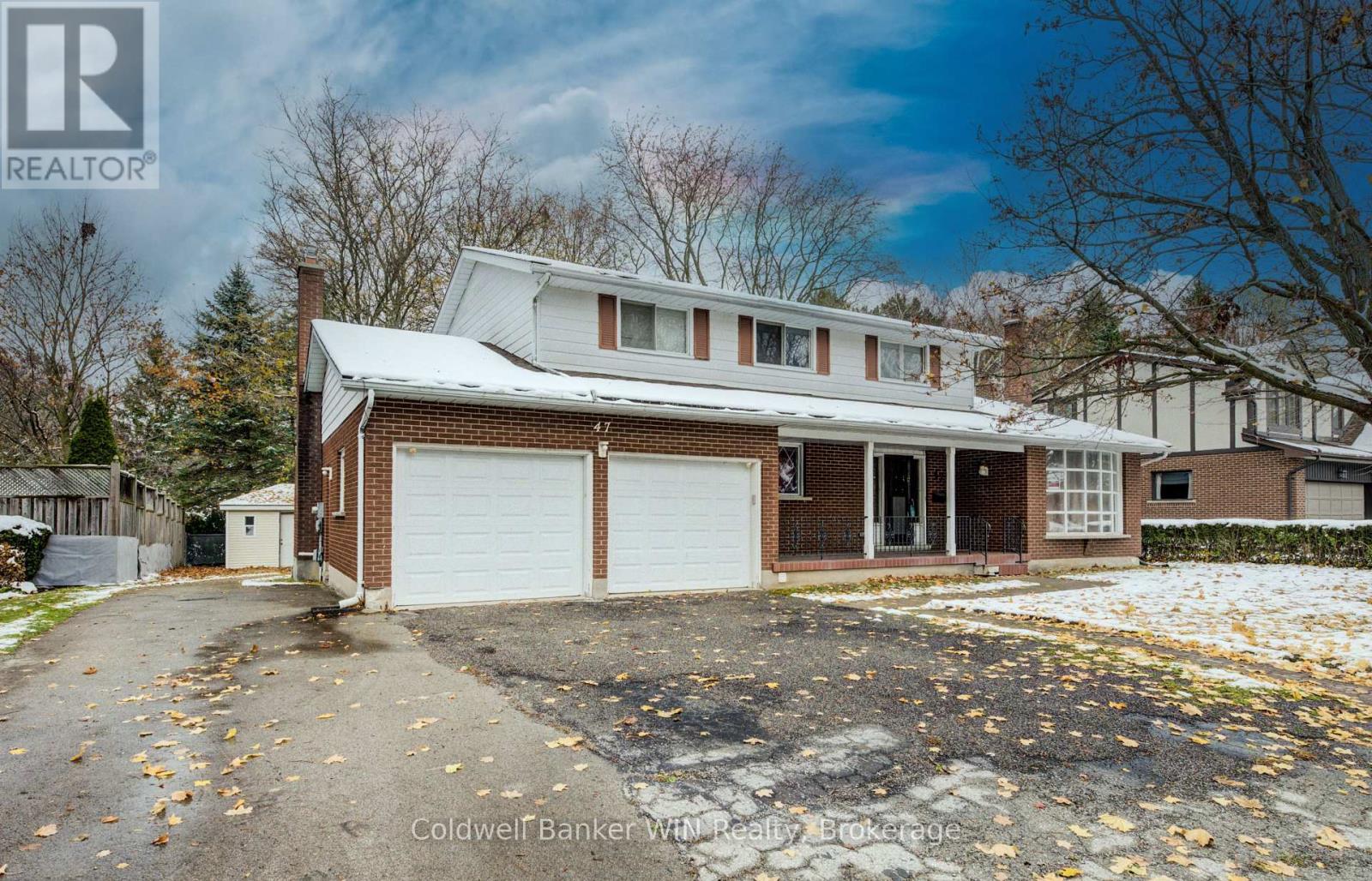 MLS® listing #29094814 for sale located at 47 ACADEMY CRESCENT