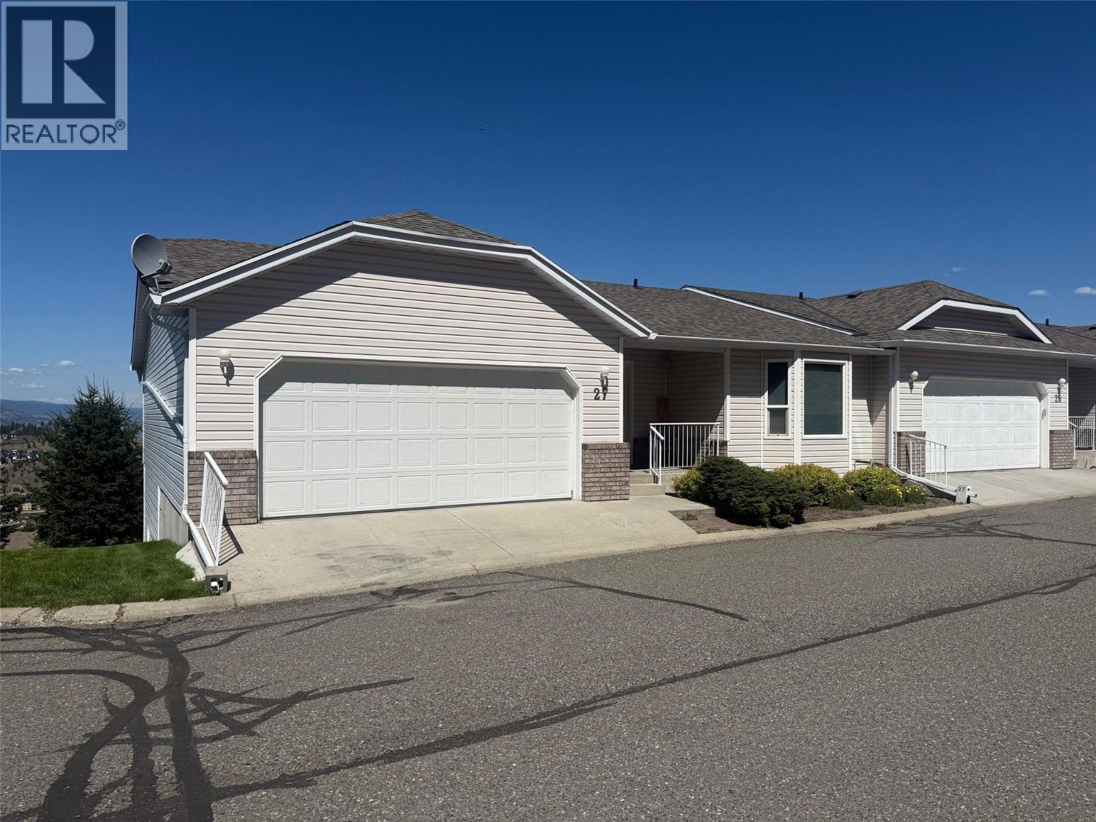 MLS® listing #29097462 for sale located at 2022 PACIFIC Way Unit# 27