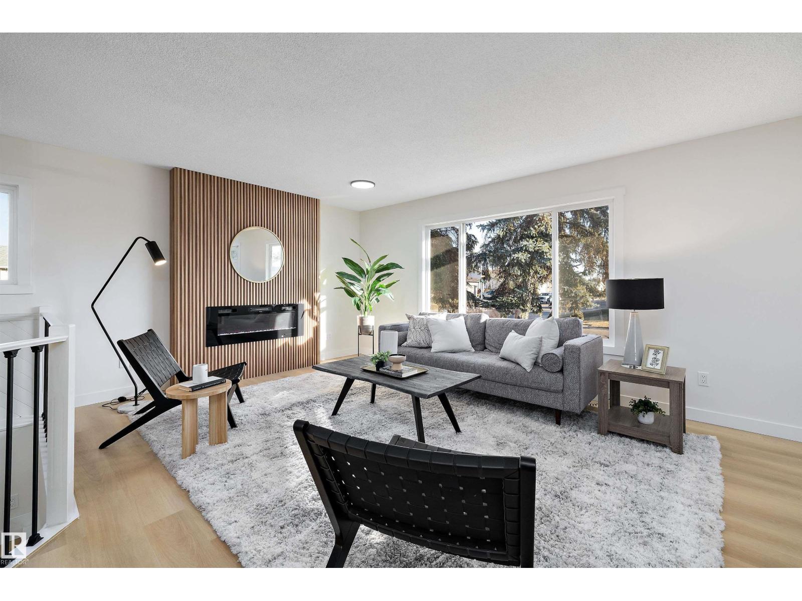 MLS® listing #29102516 for sale located at 14736 122 ST NW