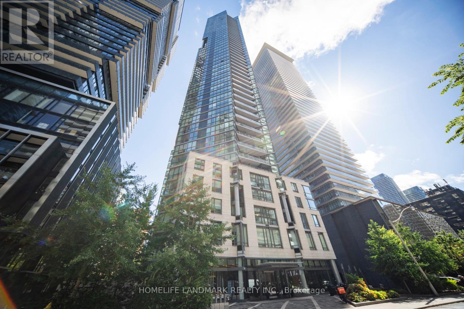 MLS® listing #29106871 for sale located at 5202 - 45 CHARLES STREET E