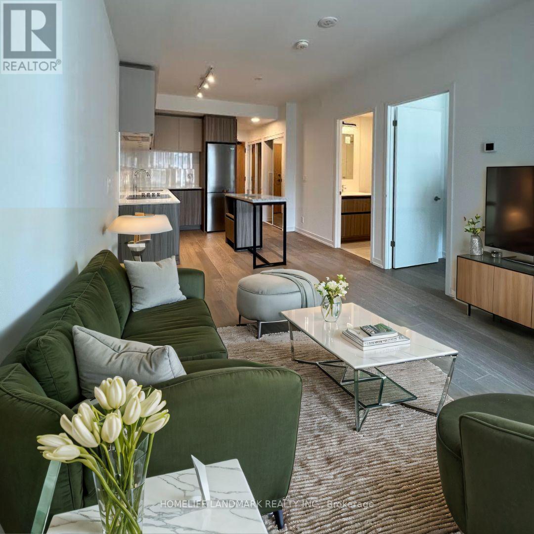 MLS® listing #29106952 for sale located at 435 - 8 BEVERLEY GLEN BOULEVARD