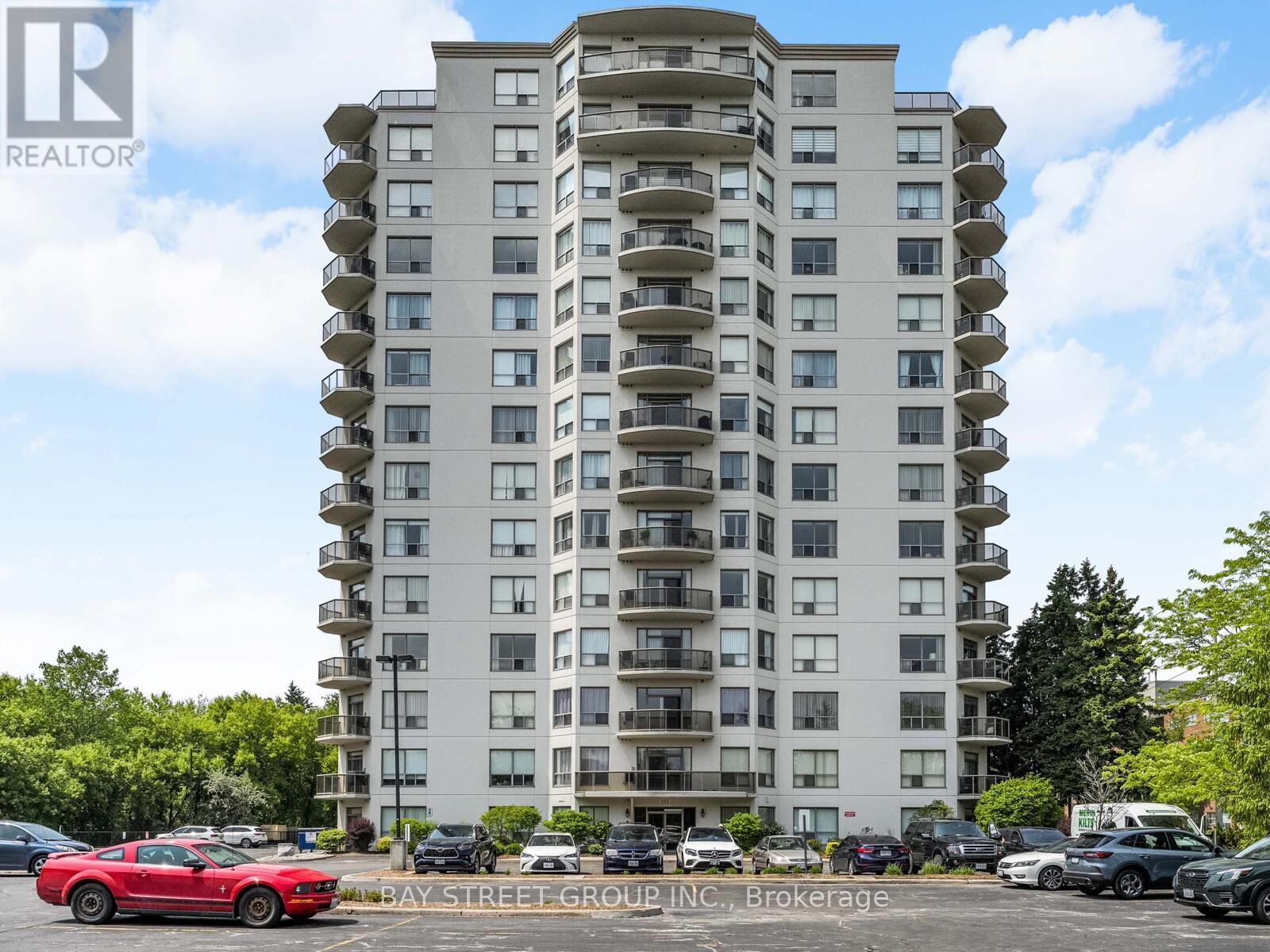 MLS® listing #29107097 for sale located at 606 - 255 KEATS WAY