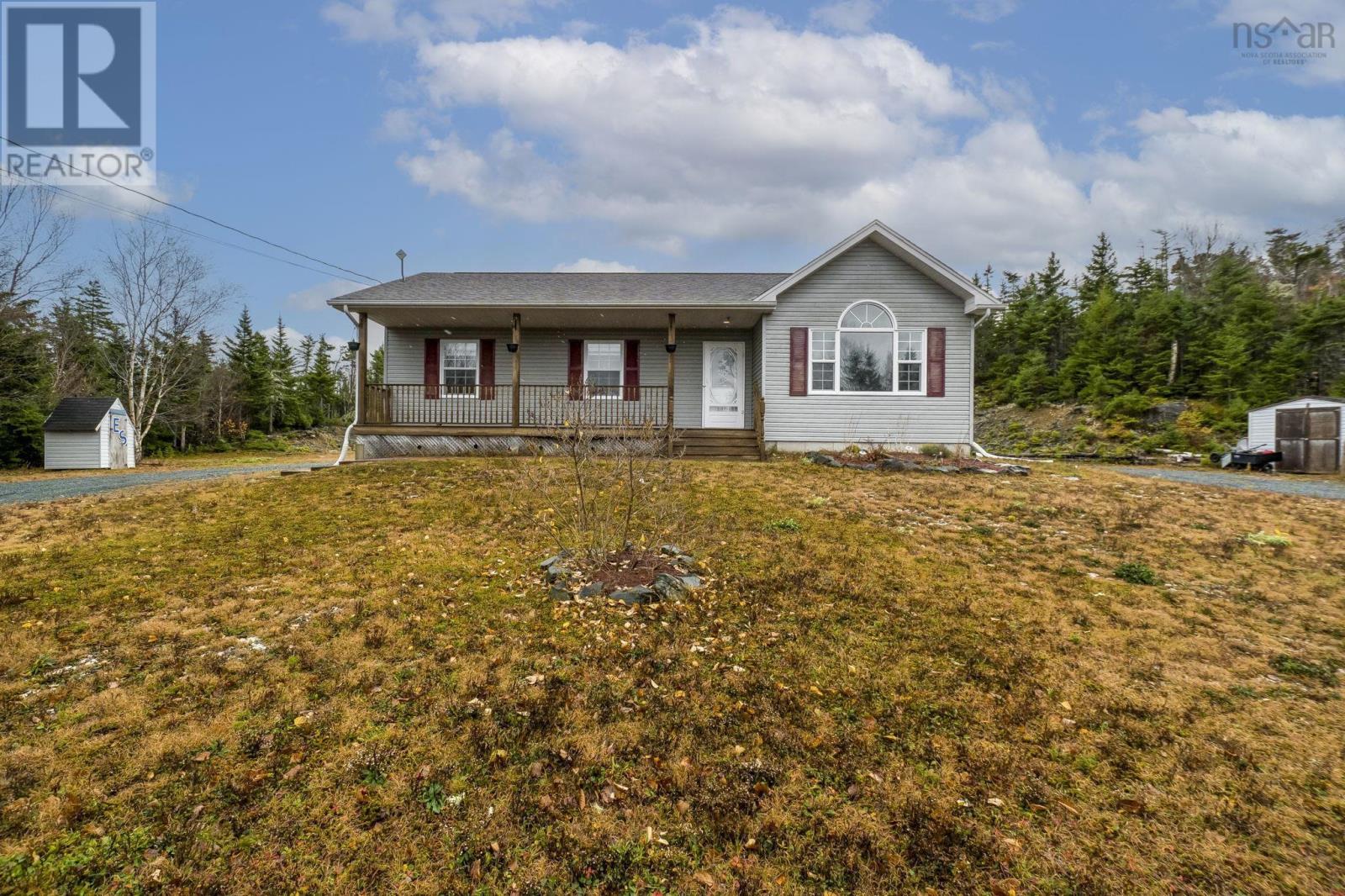 MLS® listing #29107171 for sale located at 531 Ostrea Lake Road