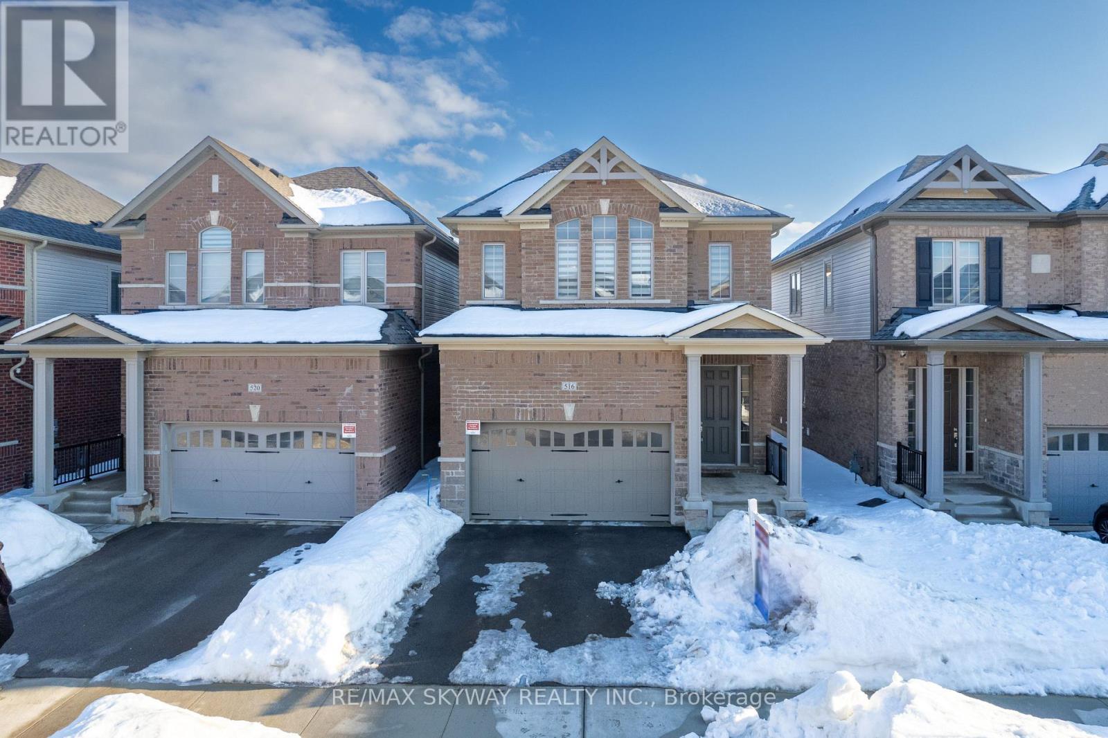 MLS® listing #29107459 for sale located at 516 BECKVIEW CRESCENT