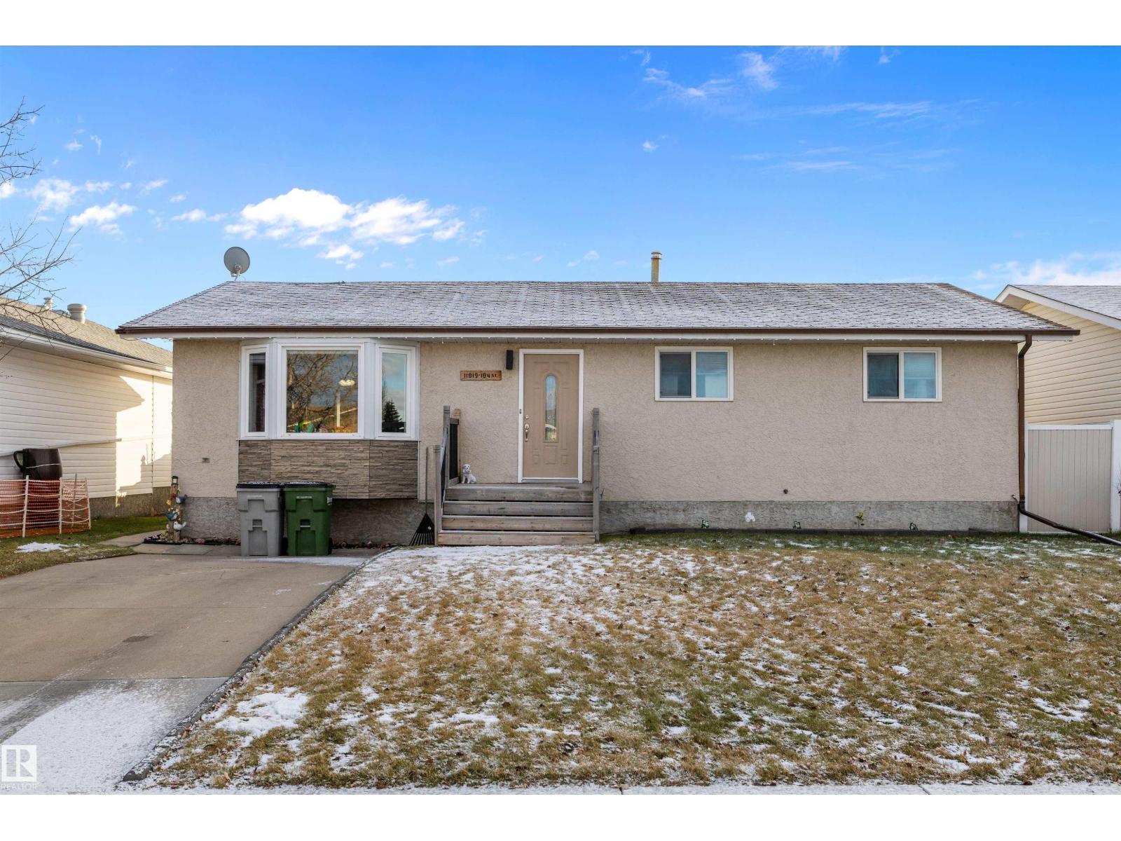 MLS® listing #29107665 for sale located at 11019 104 ST