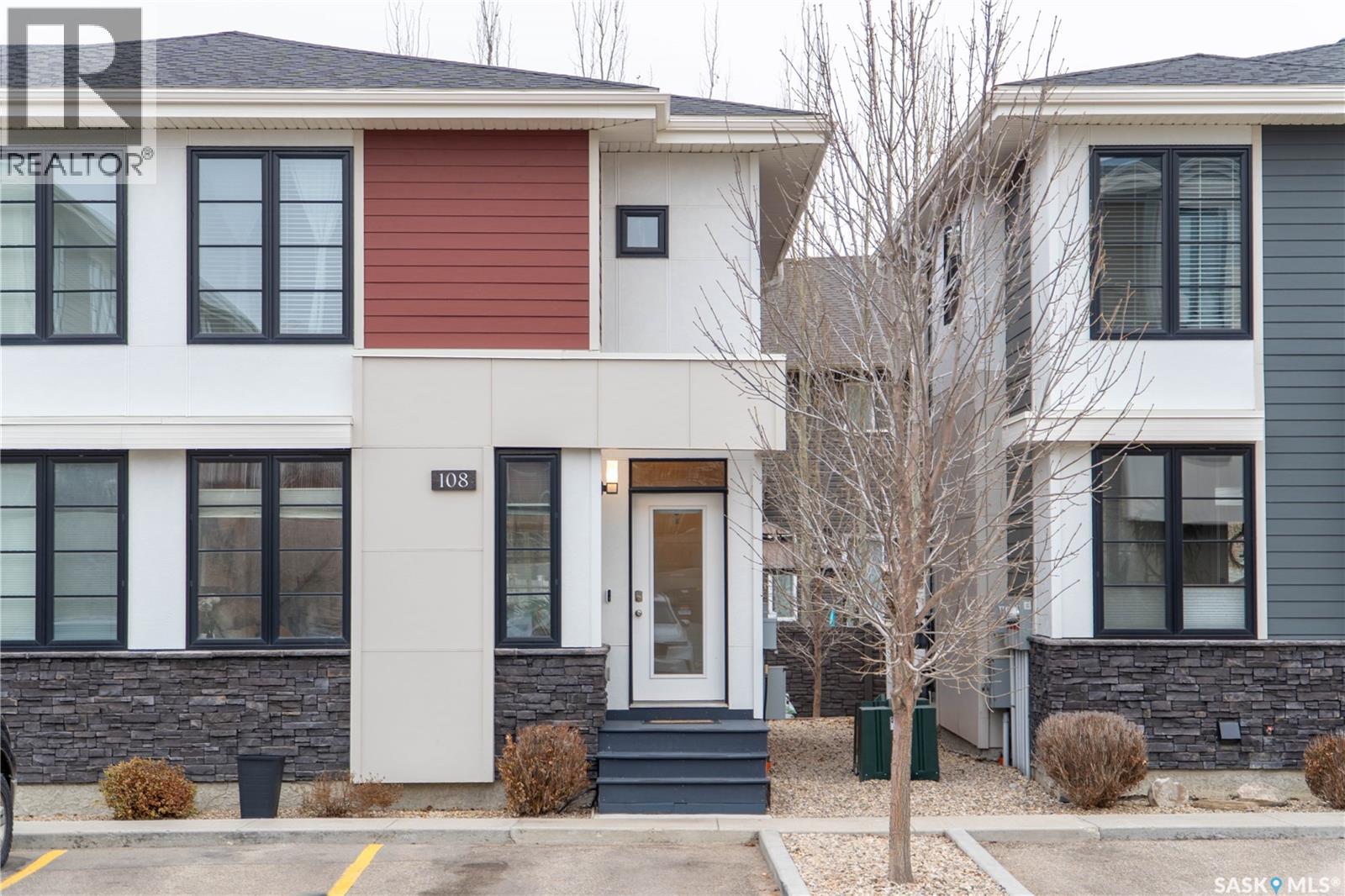 MLS® listing #29108114 for sale located at 108 3229 Elgaard DRIVE