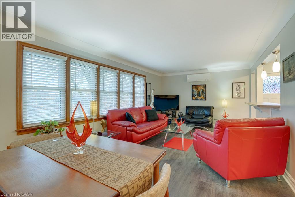 MLS® listing #29110505 for sale located at 69 EDINBURGH Road Unit# 3