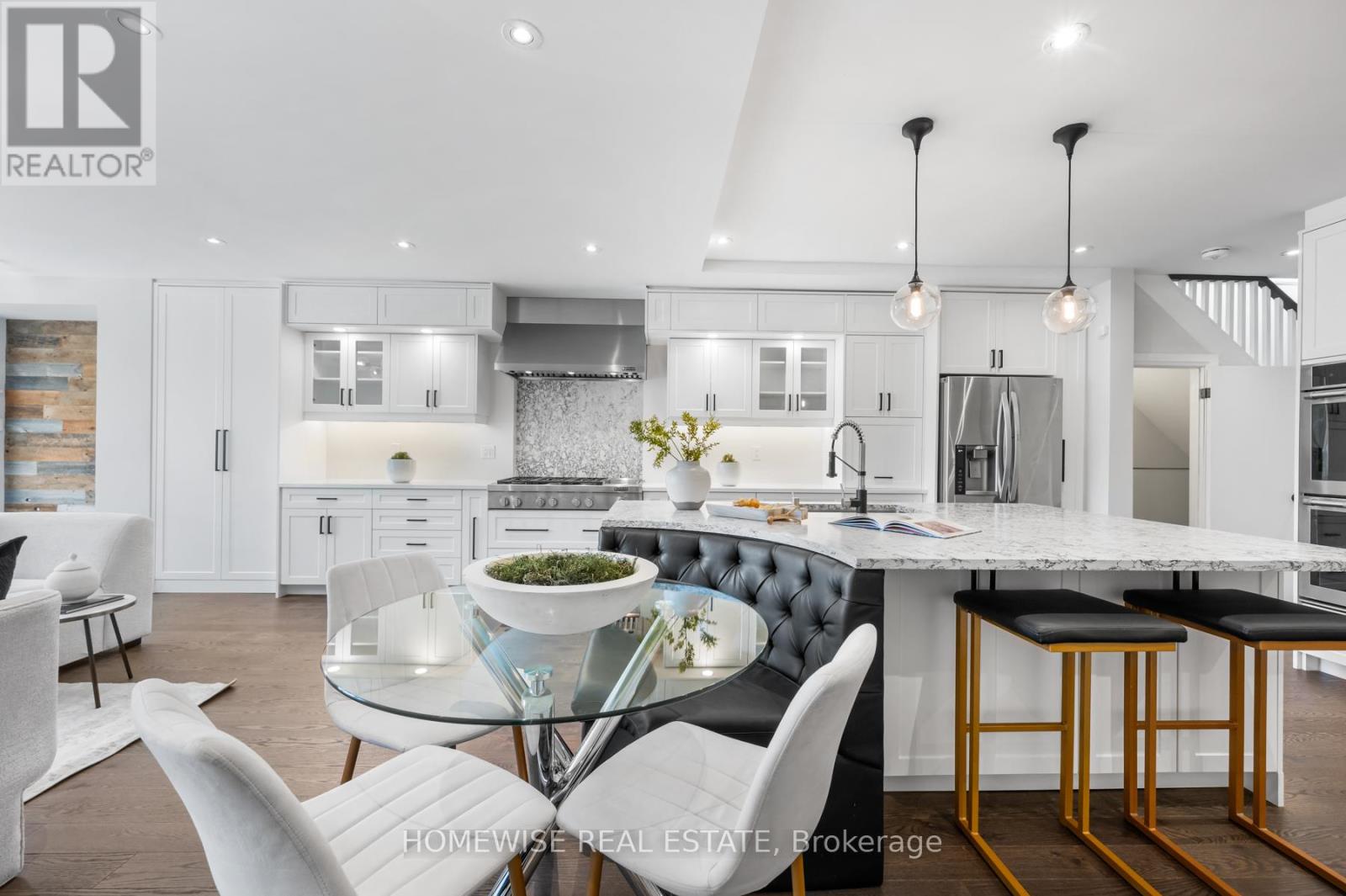 MLS® listing #29110679 for sale located at 17 EARNSCLIFFE ROAD