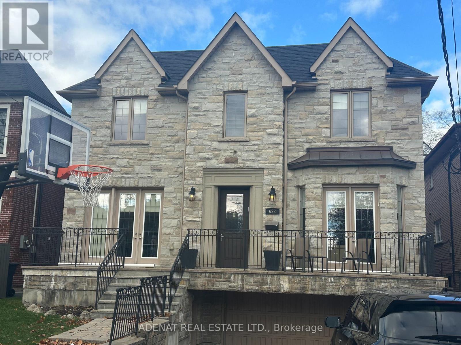 MLS® listing #29112418 for sale located at 622 COLDSTREAM AVENUE
