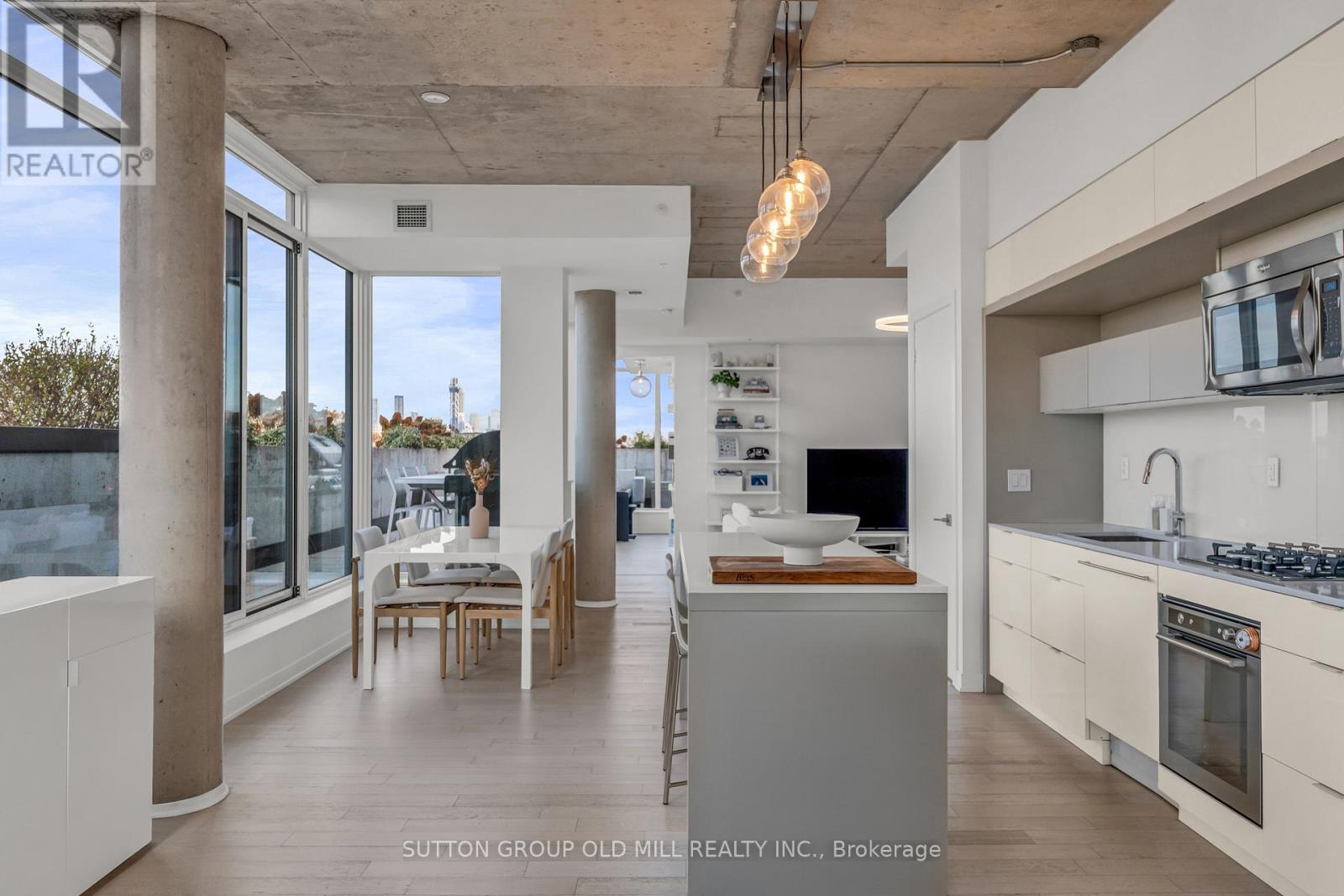 MLS® listing #29113425 for sale located at 601 - 130 RUSHOLME ROAD