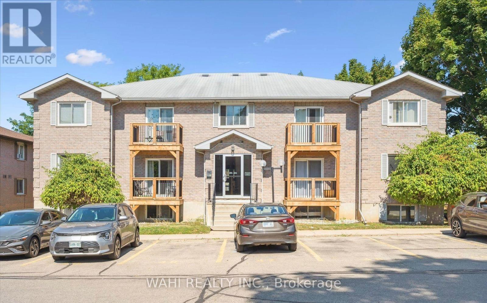 MLS® listing #29116930 for sale located at 204 - 266 OVERLEA DRIVE