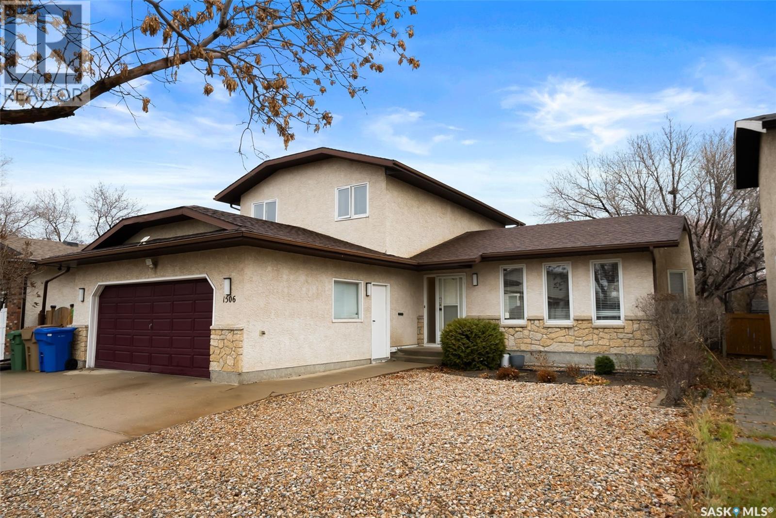 MLS® listing #29117815 for sale located at 1506 Truesdale DRIVE E