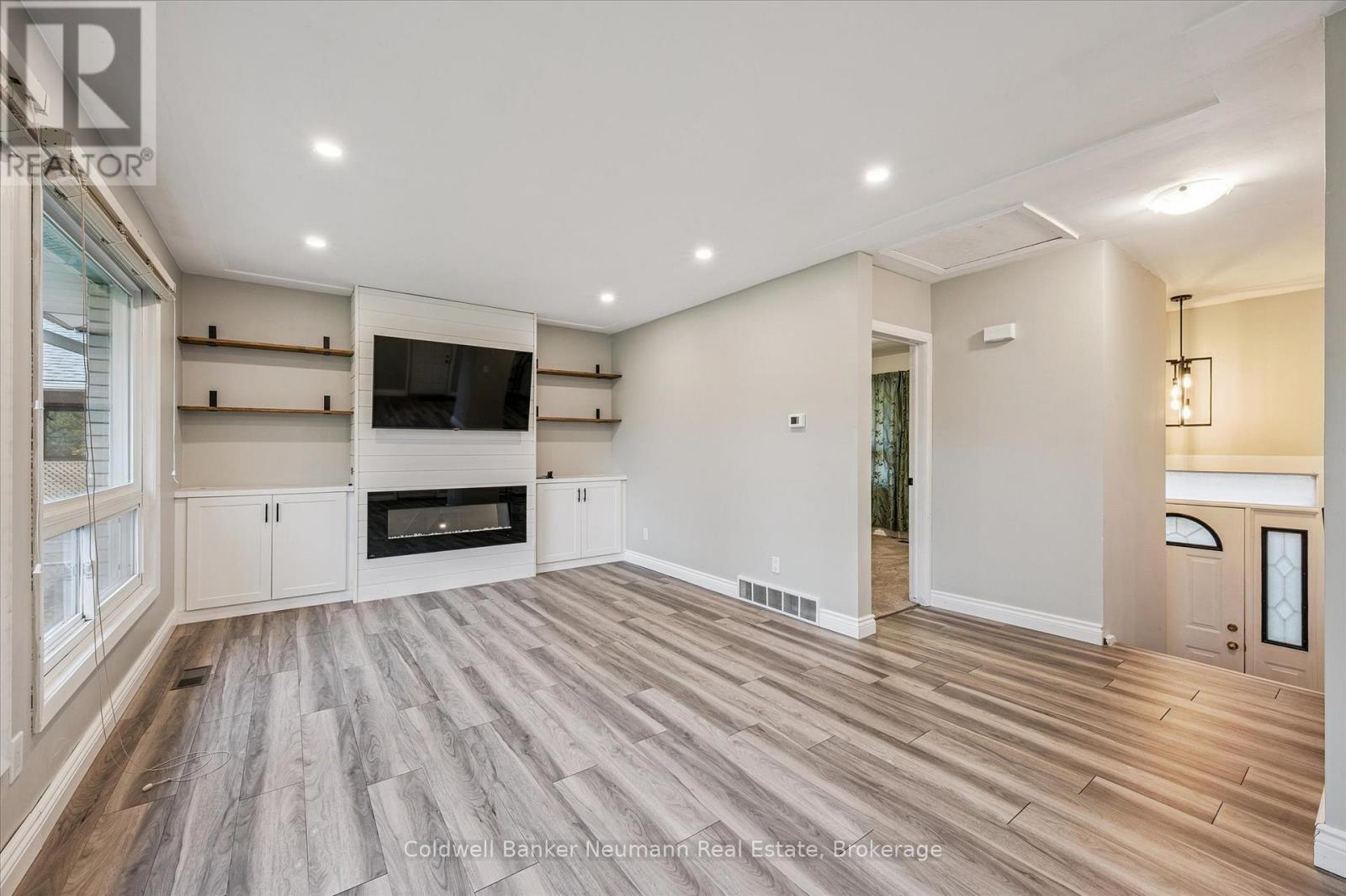 MLS® listing #29118029 for sale located at 127 AVON ROAD