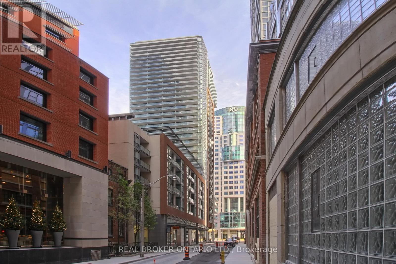 MLS® listing #29129079 for sale located at 810 - 8 MERCER STREET