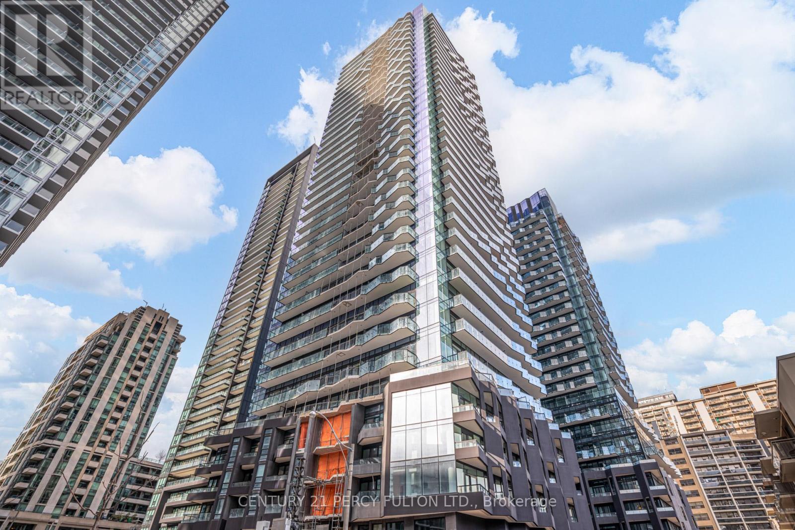 MLS® listing #29129257 for sale located at 1104N - 110 BROADWAY AVENUE