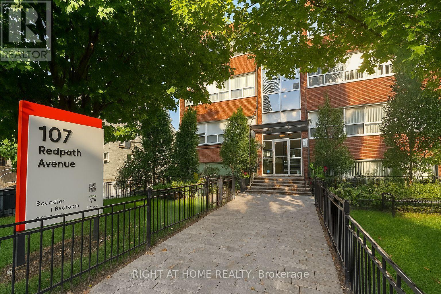 MLS® listing #29134195 for sale located at 105 - 107 REDPATH AVENUE