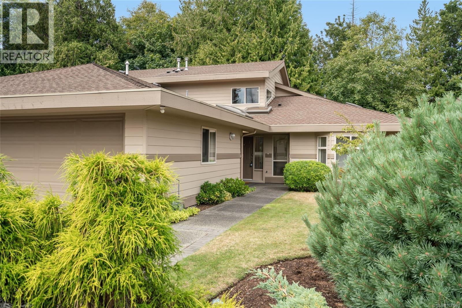 MLS® listing #29134535 for sale located at 1267 Roberton Blvd