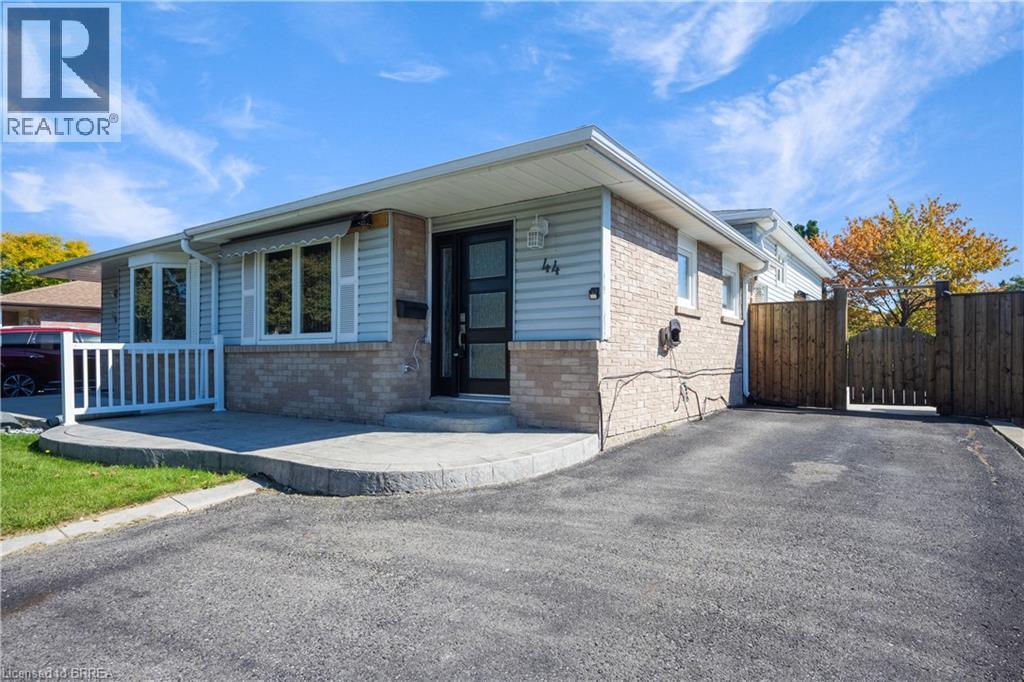 MLS® listing #29134542 for sale located at 44 MARBLEHEAD Crescent