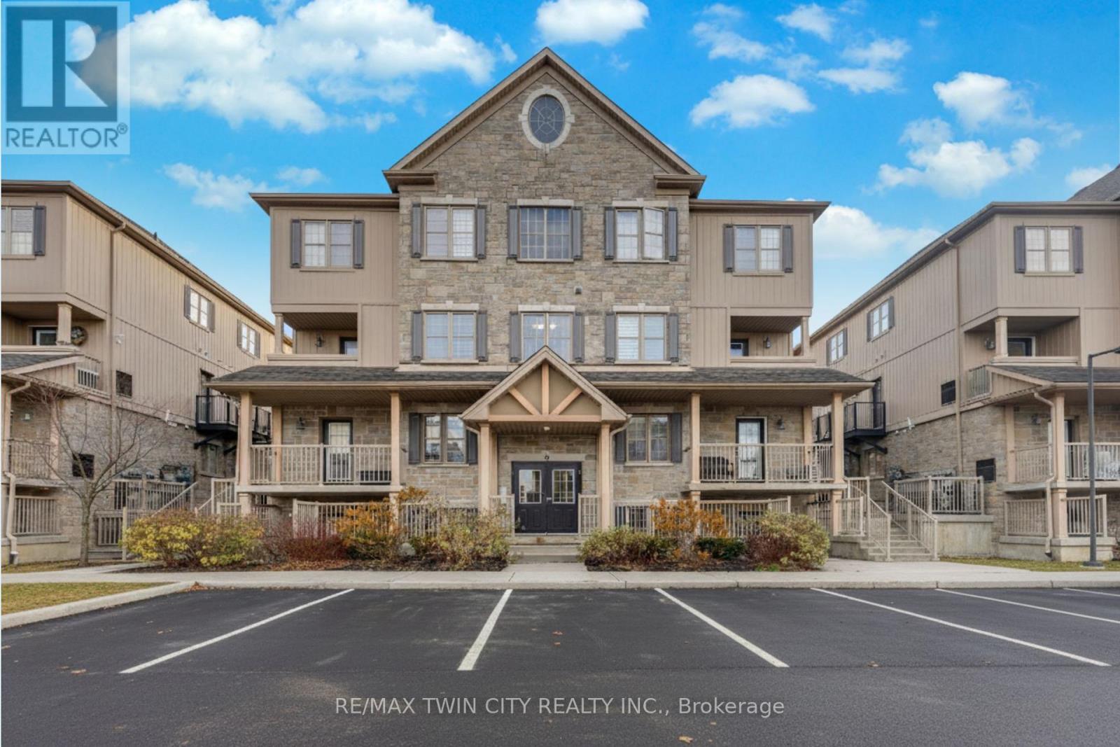 MLS® listing #29135395 for sale located at 6C - 1460 HIGHLAND ROAD W