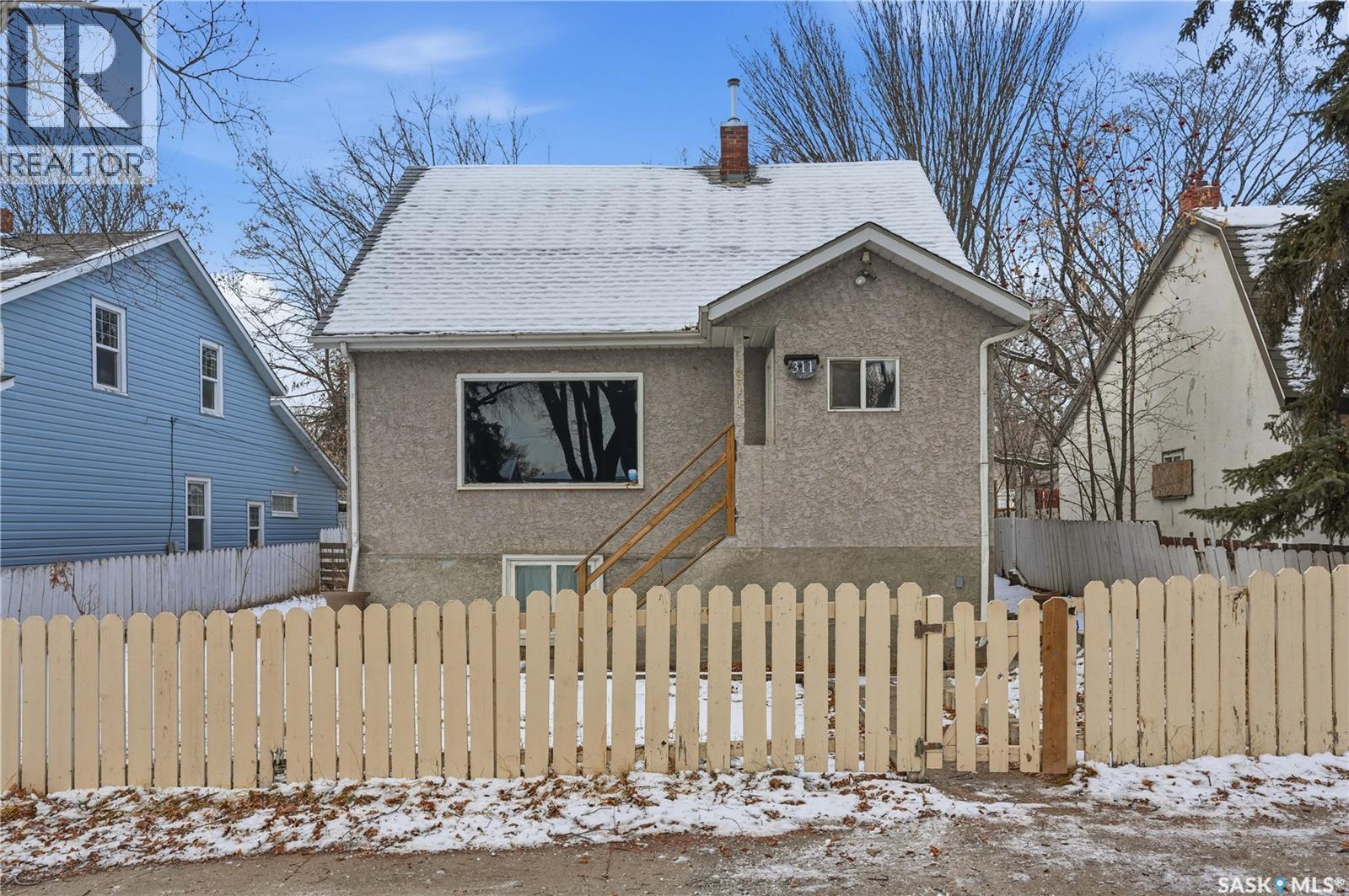 MLS® listing #29136308 for sale located at 311 I AVENUE N