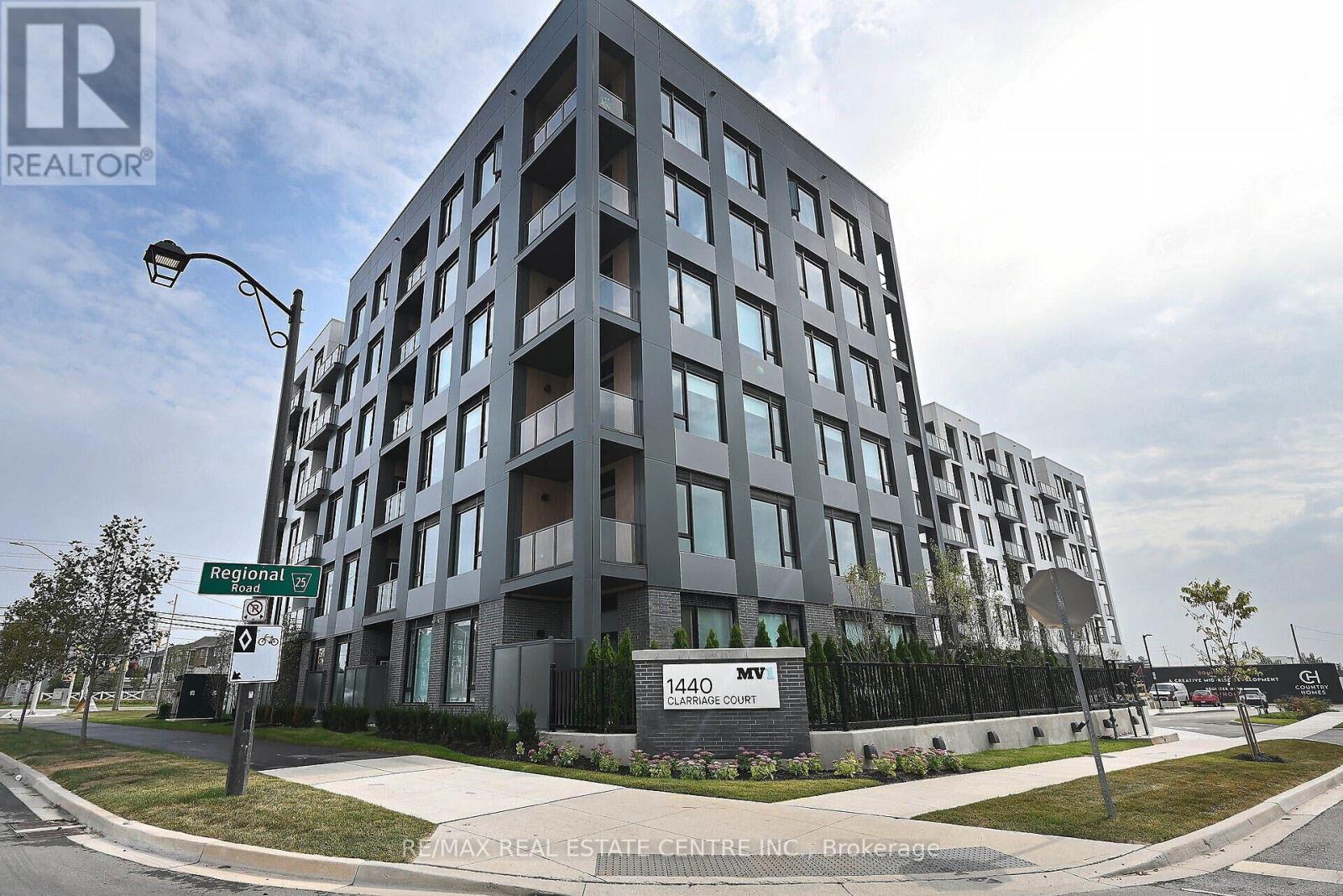 MLS® listing #29136360 for sale located at 212 - 1440 CLARRIAGE COURT