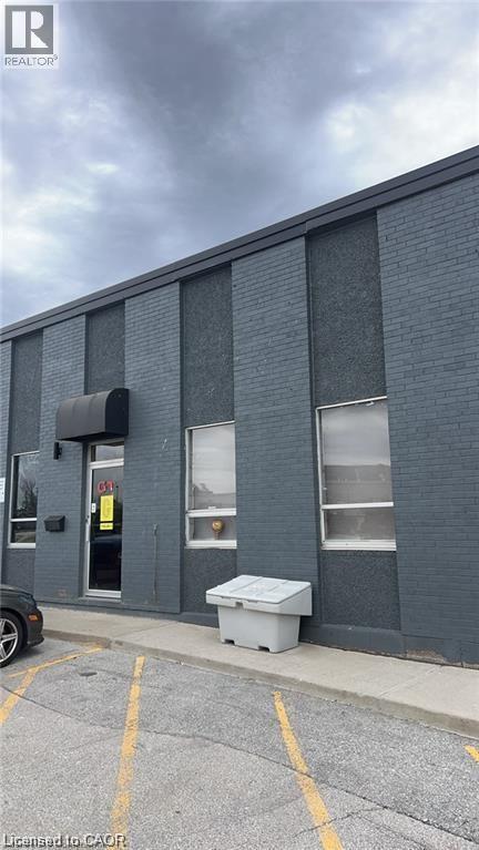 MLS® listing #29136466 for sale located at 1153 PIONEER Road Unit# B1