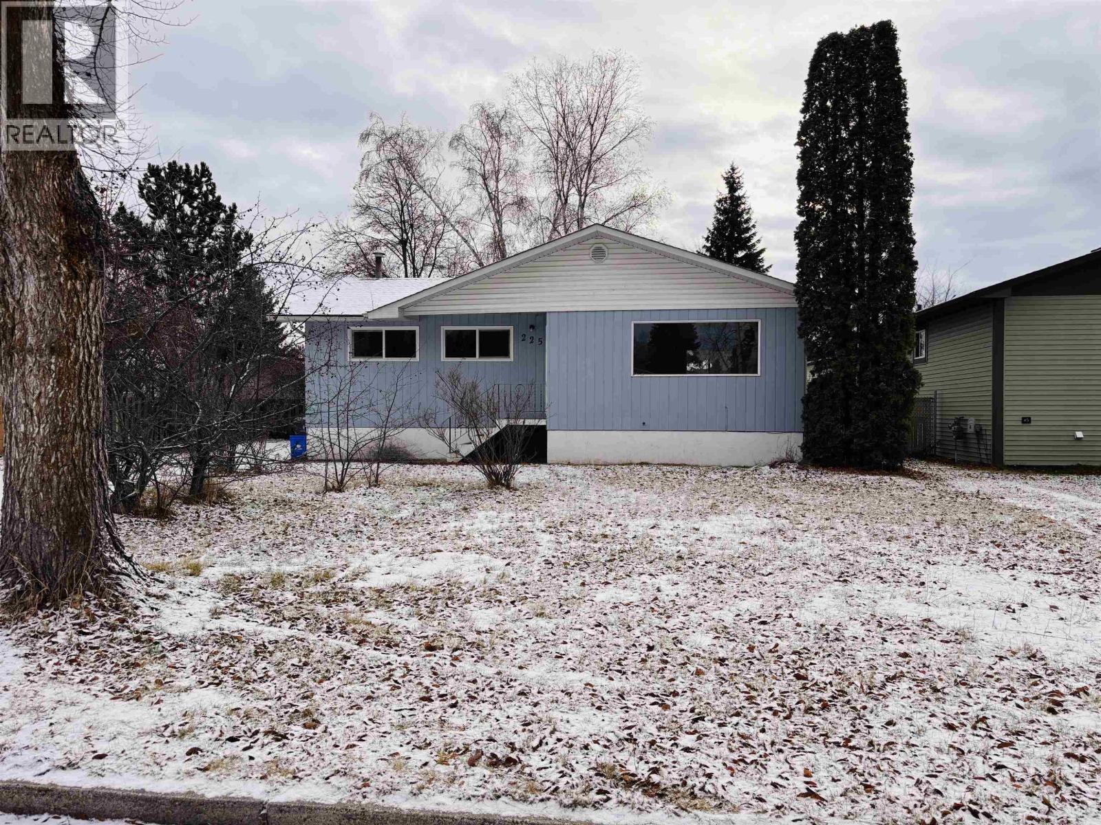 MLS® listing #29137389 for sale located at 225 LAUREL CRESCENT