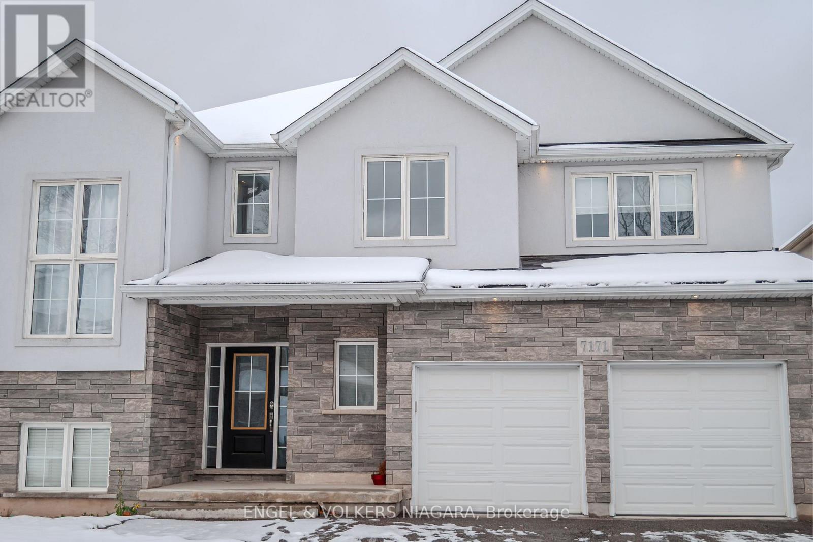 MLS® listing #29137768 for sale located at 7171 LIONSHEAD AVENUE