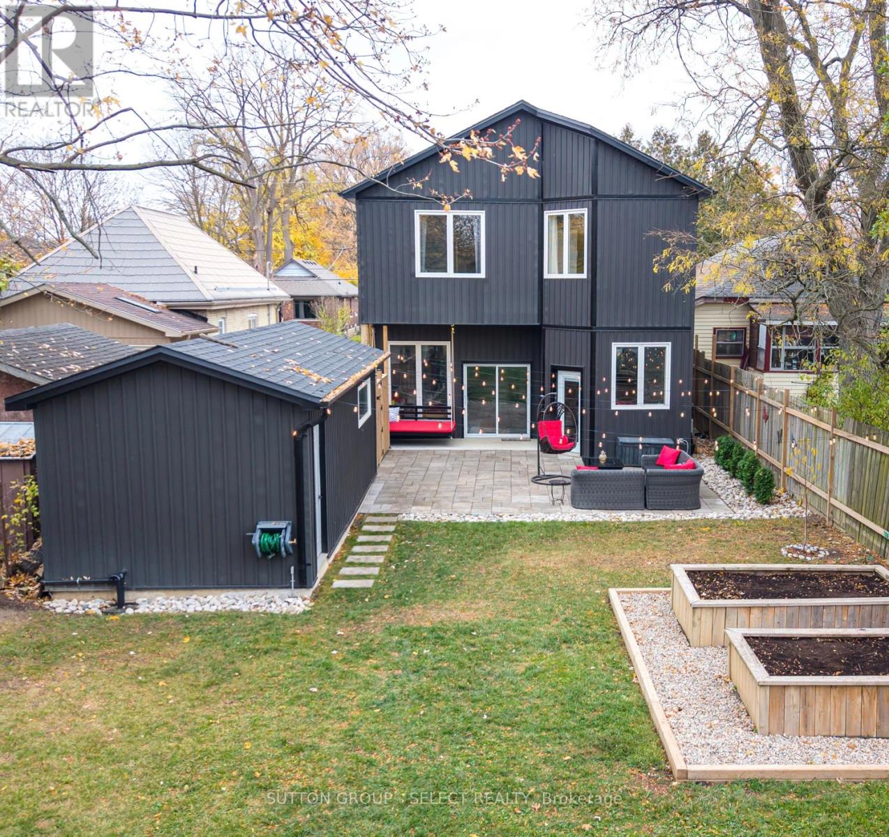 MLS® listing #29138203 for sale located at 515 EMERY STREET E