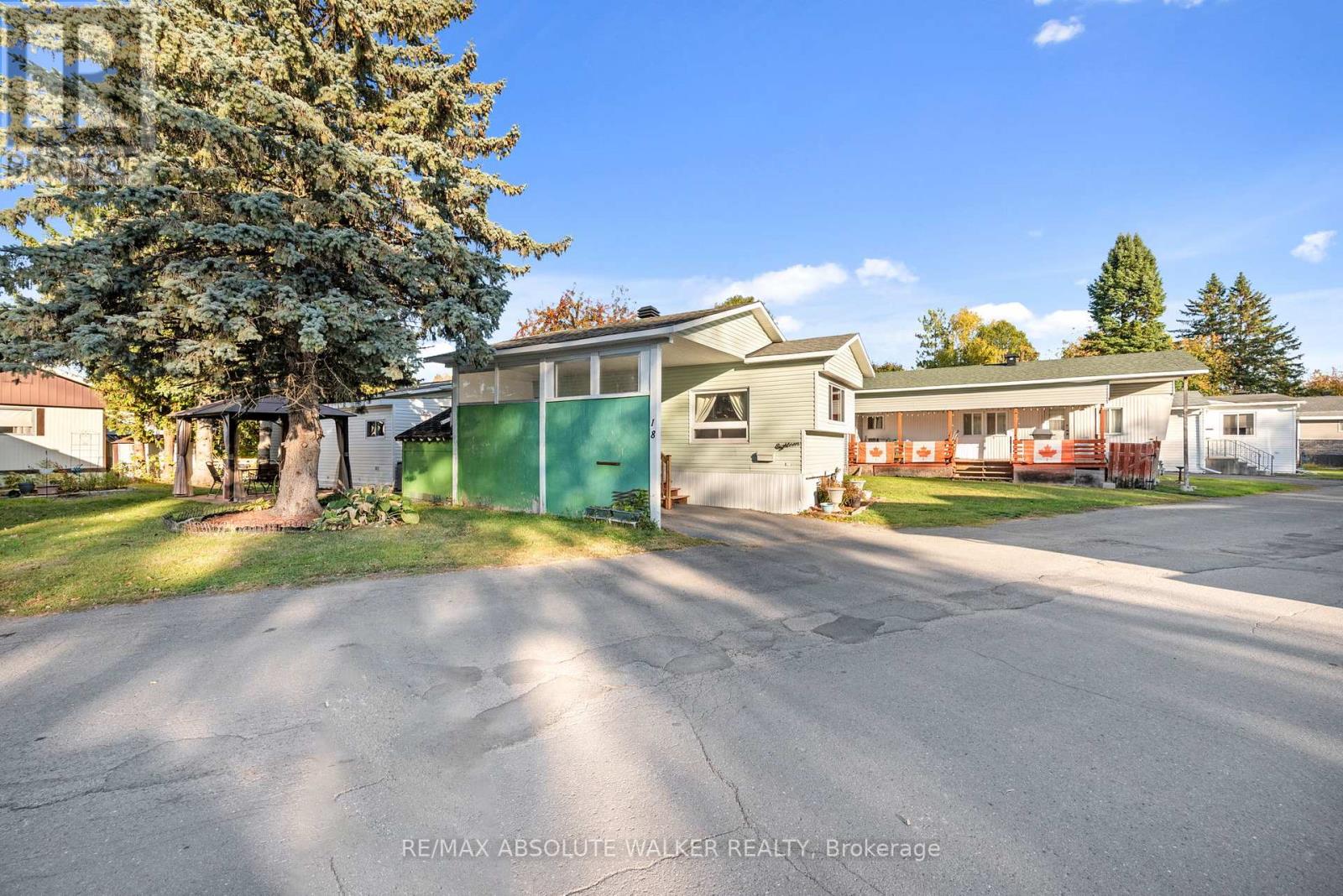 MLS® listing #29138544 for sale located at 18 TRACY AVENUE