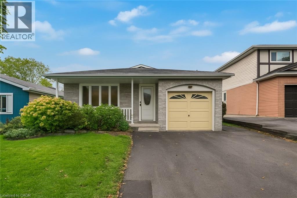 MLS® listing #29138741 for sale located at 88 GLEN LAKE Crescent