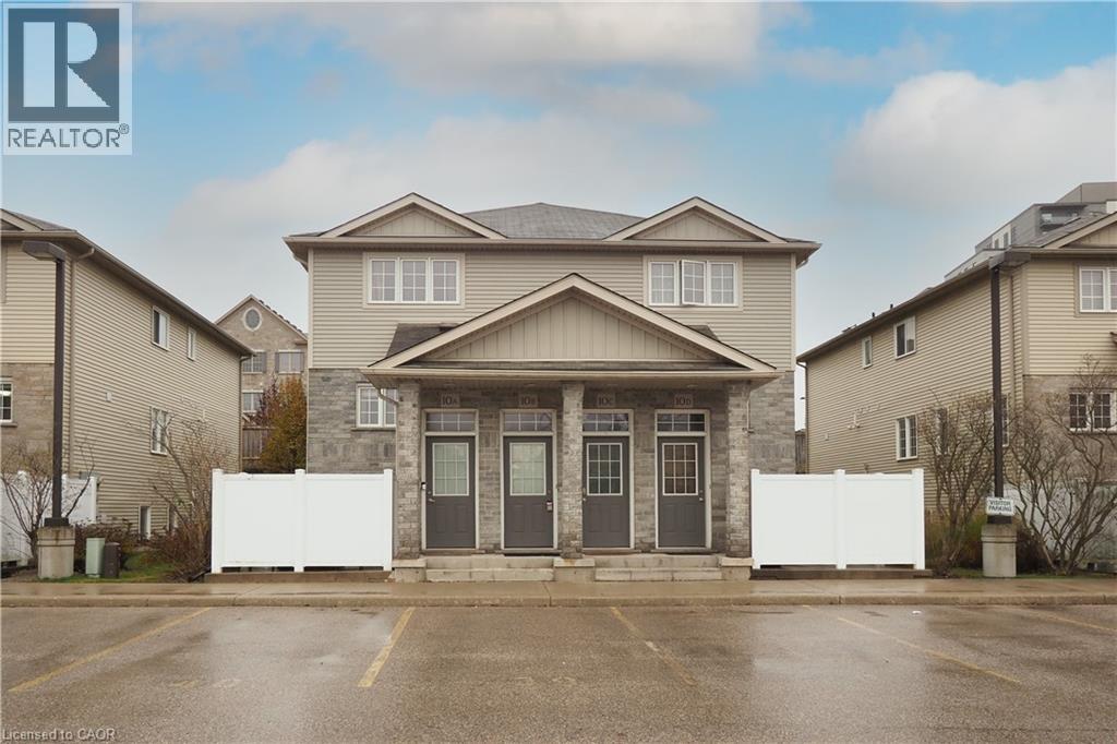 MLS® listing #29139593 for sale located at 240 WESTMEADOW Drive Unit# 10B