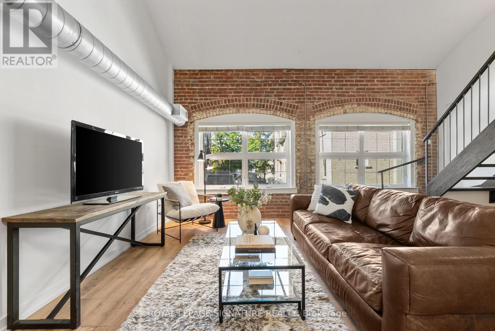 MLS® listing #29140321 for sale located at 336 - 1100 LANSDOWNE AVENUE