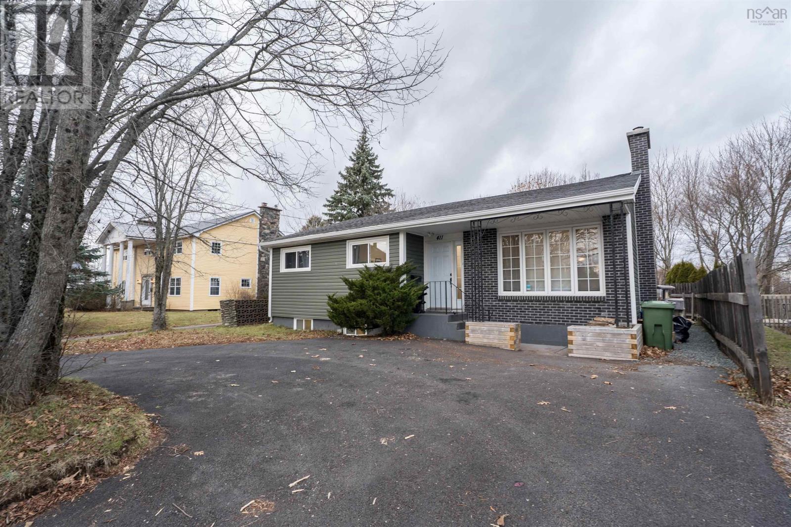 MLS® listing #29141624 for sale located at 411 Robie Street