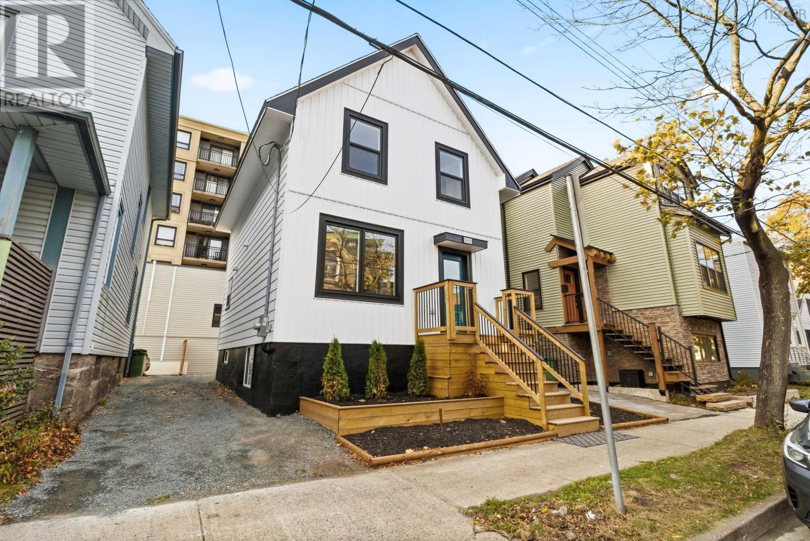 MLS® listing #29141625 for sale located at 5551 Sullivan Street