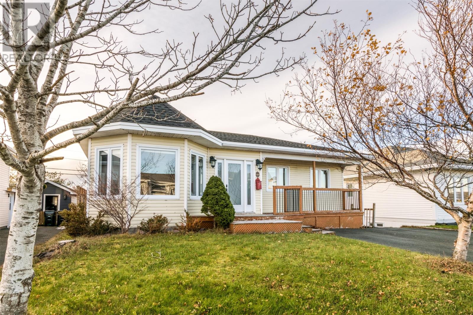 MLS® listing #29141655 for sale located at 44 Duntara Crescent