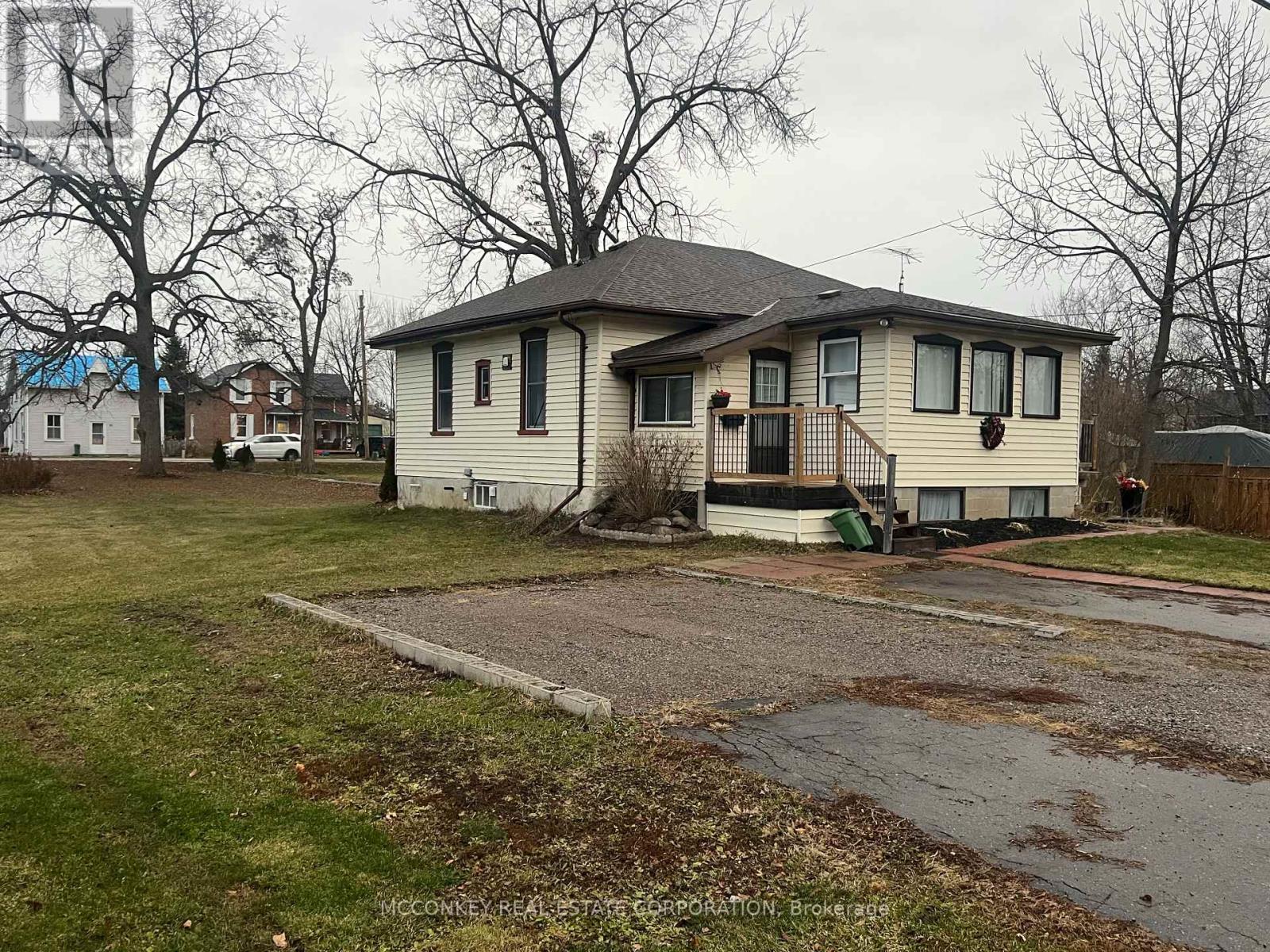 MLS® listing #29142127 for sale located at 24 KING STREET W